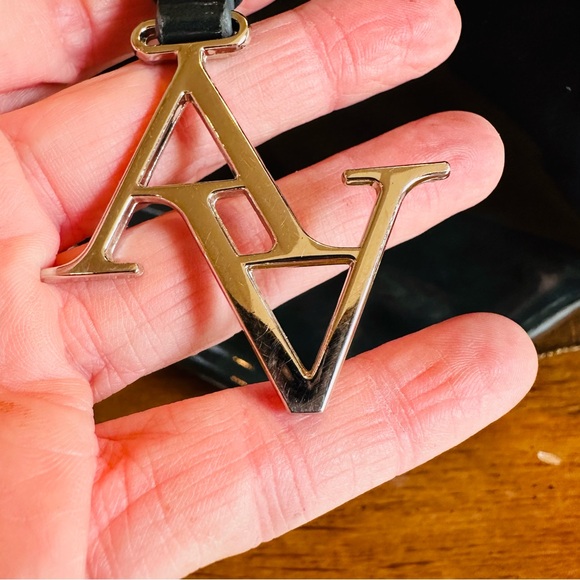 ADRIENNE VITTADINI OLIVE GREEN TOTE LAPTOP PATENT FAUX LEATHER BAG GREAT COND - Picture 8 of 10